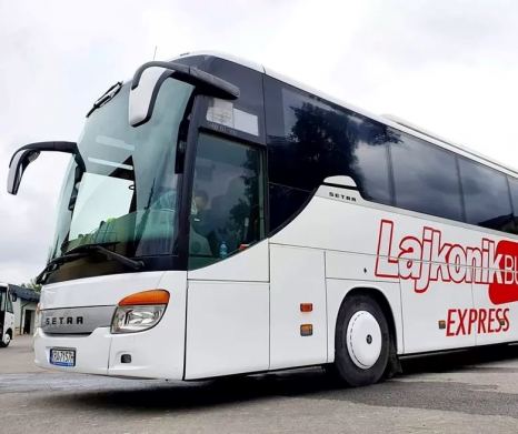 Auschwitz Shuttle - Kraków to Auschwitz Museum