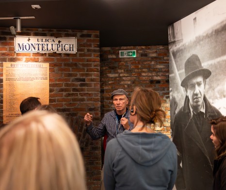 Krakow: Oskar Schindler's Museum Guided Tour - Local Expert